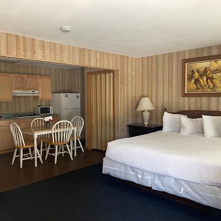 Saddle & Surrey Motel Estes Park Bilik gambar